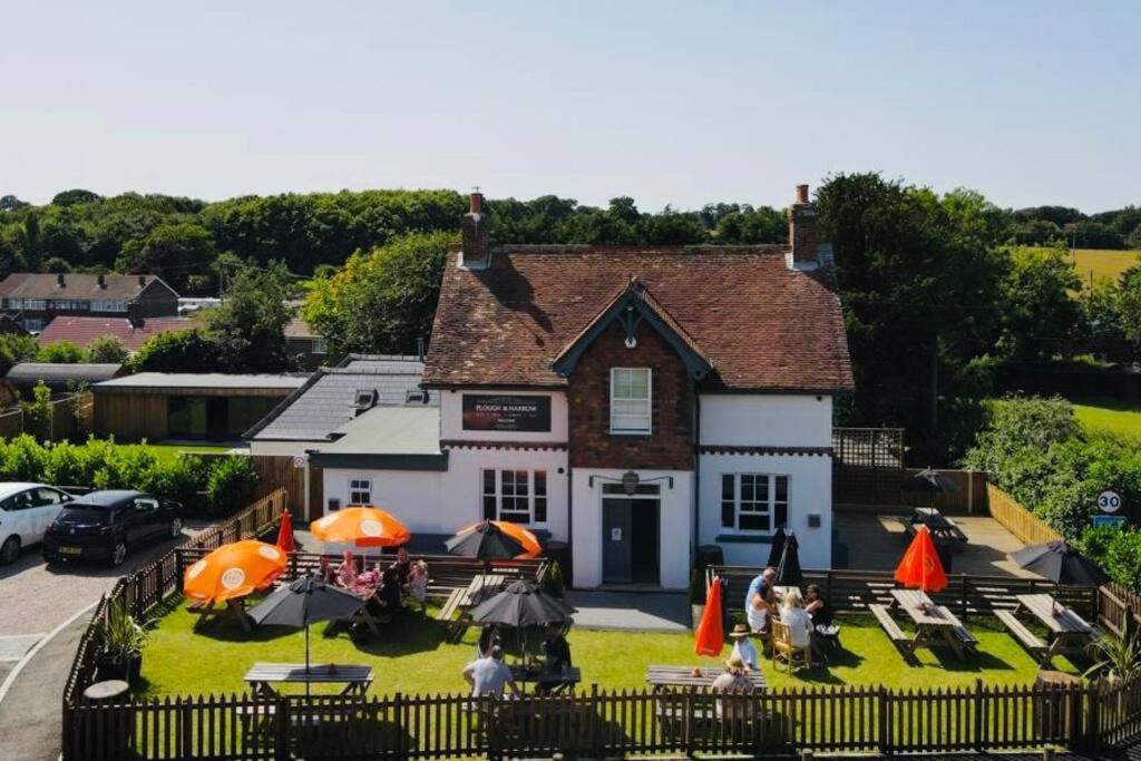 The Plough And Harrow Tilmanstone Otel Deal Dış mekan fotoğraf